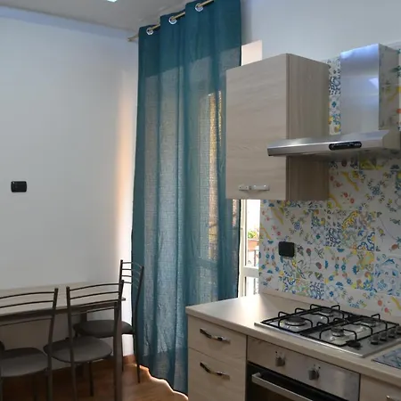 Anna's Ποτσουόλι